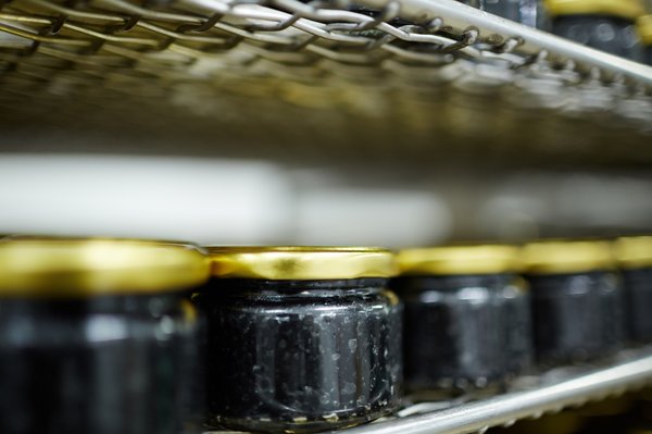 La production de caviar : un processus rigoureux et fascinant